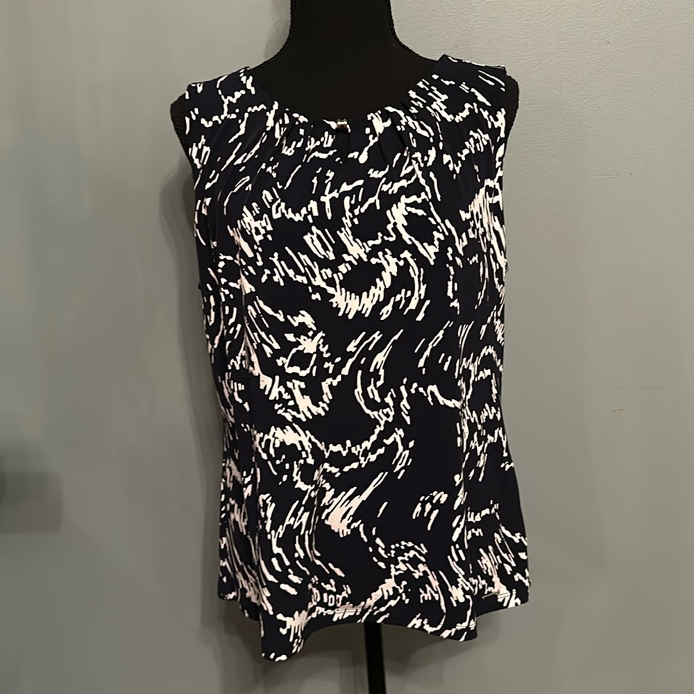 IVANKA TRUMP/ Formal black and white blouse